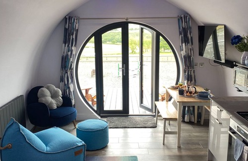 Consett Cottage | Derecroft Glamping Luxury Lodgepods with Jacuzzi Hot Tub