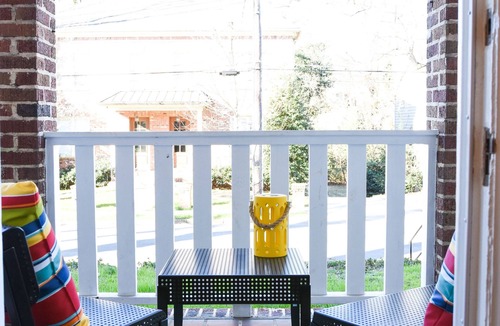 Dilworth Condo | DilworthDigs, a groovy little place!