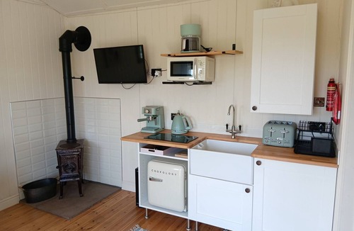 Helston Cabin | Dinky's Den, a Beautiful Tiny Home