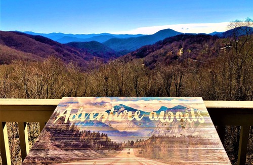 Wolf Laurel Condo | DIRECT MOUNTAIN VIEWS! Hike & swim on-site! Private balcony! WOW!