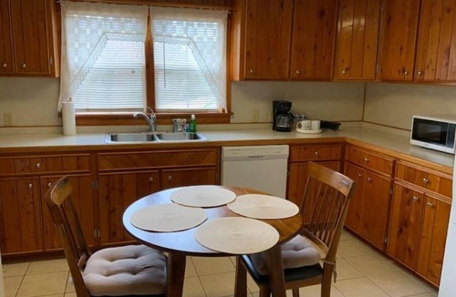 Elizabeth City House | Discounts Avail. Cozy 2 LVNG RM, Baths, Patios.