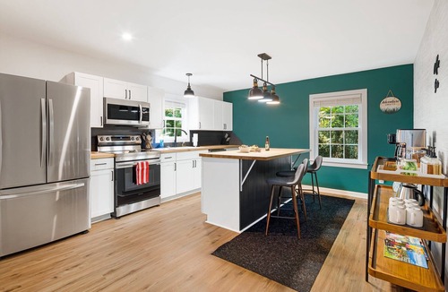 Maggie Valley House | DISCOUNTS! Sleeps 12: Hot Tub, Game Room, Cold Plunge, Fire Pit & Coffee Bar!