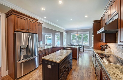 Huntersville House | Dock Holiday by AvantStay | Custom Home + New Dock