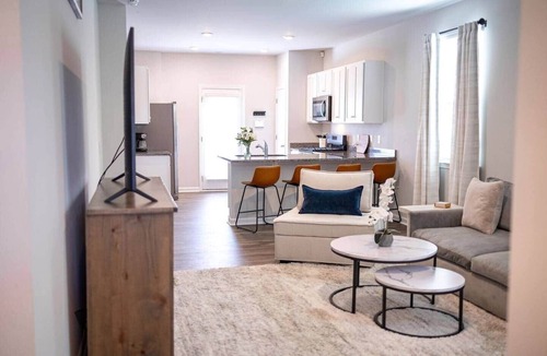 Wilmington House | Dog-Friendly Coastal Retreat