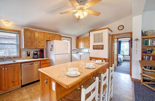 Hatteras House | Dog-friendly home w/deck, outdoor shower, washer/dryer, beach access, ocean view