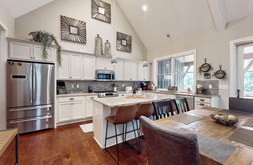 Bear Lake Reserve House | Dog-Friendly Home w/Firepit, Shared Pools/Hot Tubs, & Lake/Golf/Boat Access