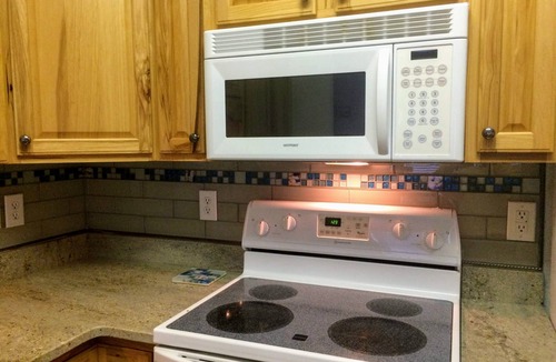 Kill Devil Hills Condo | DOG FRIENDLY, Kill Devil Hills CONDO, Pool, Elevator, Atlantic Ocean Views, WiFi