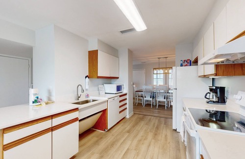 Buxton House | Dog-friendly townhouse with pool, ocean views, central AC, washer/dryer & patio