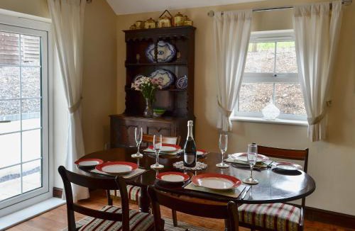 Rhyd-y-foel House | Dolfran Bach