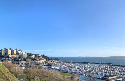 Torquay House | Dolphin Heights