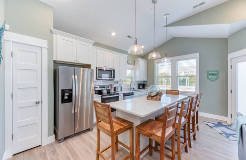 Corolla Light Condo | Don’t Worry, Beach Happy at Beacon Quarters