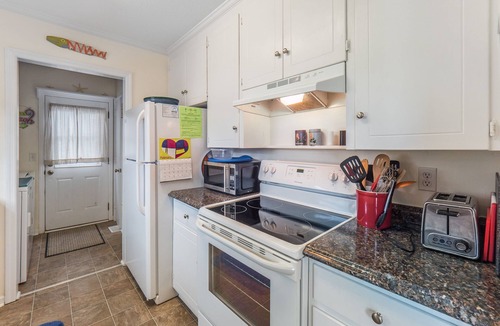 Wilmington Beach House | Dooley's Place | Pet-Friendly, Near Beach