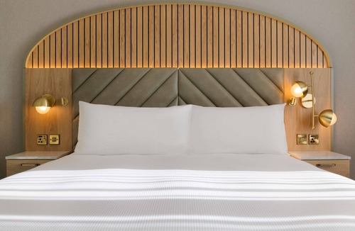Bradley Stoke Hotel | DoubleTree by Hilton Bristol North