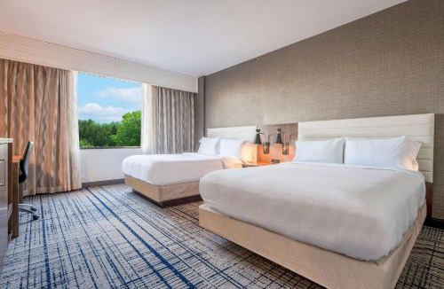 Executive Park Hotel | DoubleTree by Hilton South Charlotte Tyvola