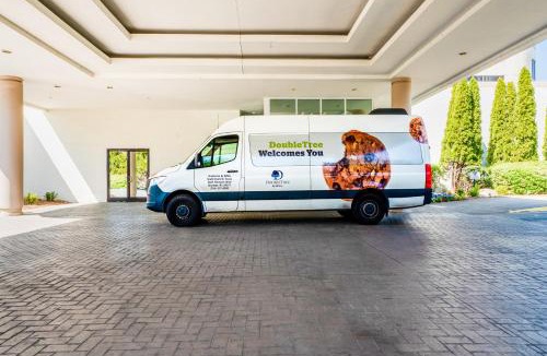 Executive Park Hotel | DoubleTree by Hilton South Charlotte Tyvola