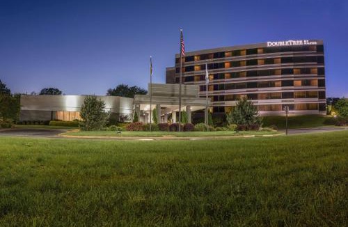 Winston - Salem Hotel | DoubleTree by Hilton Winston Salem - University, NC