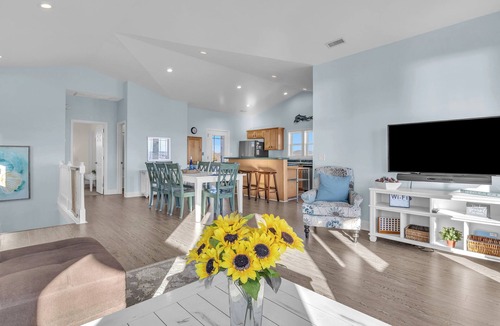 Long Beach House | Down The Shore: Gorgeous, Updated Home with Pool