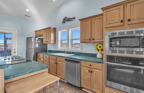 Long Beach House | Down The Shore: Gorgeous, Updated Home with Pool