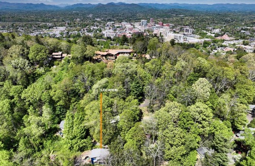 Kenilworth Ski Chalet | Downtown Asheville - Zurich Swiss Mountain Chalet