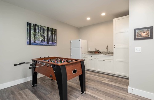 Brevard House | Downtown Brevard 5BR Retreat & Cyclists’ Dream