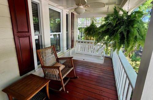 Cary House | Downtown Cary 1930s Bungalow - Great walkability