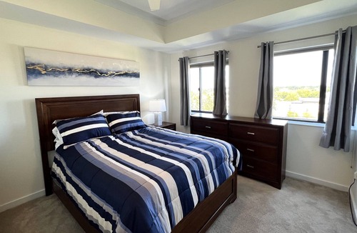 Fourth Ward Condo | Downtown Charlotte on N Church St