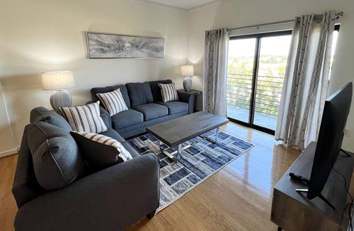 Fourth Ward Condo | Downtown Charlotte on N Church St