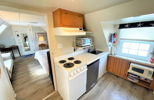Swansboro Apartment | Downtown efficiency apartment, perfect for two