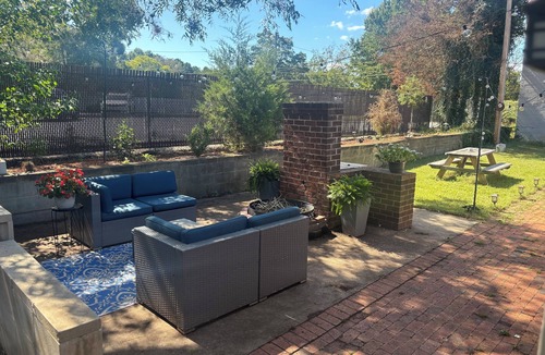 Franklinton House | Downtown Franklinton Comfortable Quiet Pet-Friendly