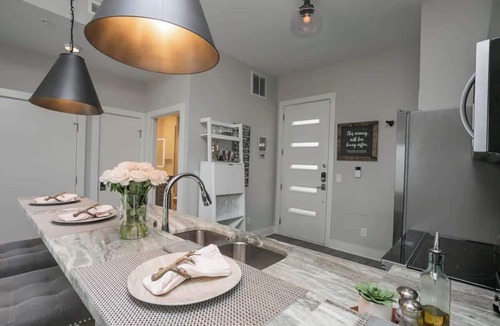 Nashville Condo | Downtown Lux Condo: South Belle
