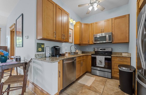 Historic Downtown Manteo Apartment | Downtown Manteo Studio - 12 minutes to OBX beaches!