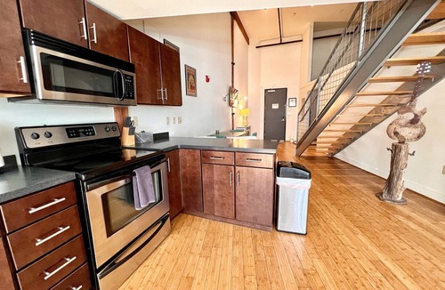 Downtown Nashville Condo | Downtown Music City Loft living! ~Steps to the Ryman and Broadway