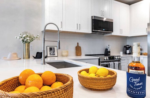 Rolling Mill Hill Condo | Downtown Nashville 2BR Condo | Balcony & Parking Near Broadway