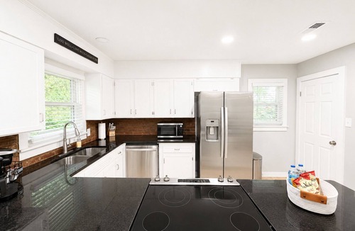 Prattville House | Downtown Prattville Home, near RTJ, 17 Springs, and Montgomery Whitewater!