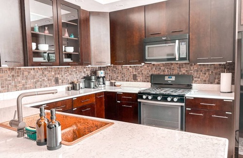 Downtown Greensboro Apartment | Downtown - Rooftop - Walkable