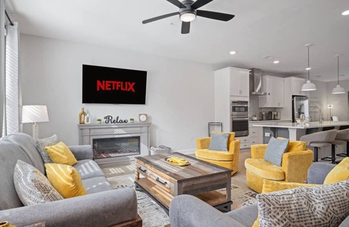 Wake Forest Condo | Downtown Wake Forest Luxury Condo | Rooftop Terrace + EV Charger