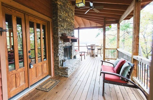 Robbinsville Cottage | Dragonfly Cottage at Santeetlah Lakeside featured on the cover of Cabin Magazine