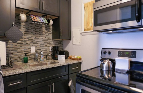 Berry Hill Condo | Dream Condo near downtown with Pool, AC/Heater and walkable Melrose Neighborhood