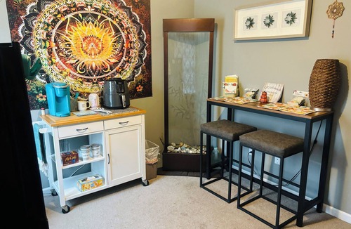 Belville House | "Dream Suite for Travel Professionals in the Heart of Leland"