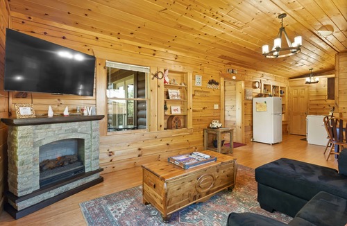 Candler Cabin | Dream Weaver Cabin in Asheville