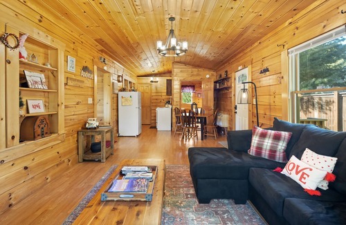 Candler Cabin | Dream Weaver Cabin in Asheville
