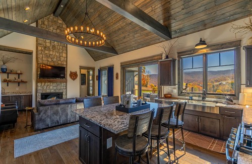 Mill Ridge House | Dreamweaver - Eagles Nest, pet friendly, private with big views