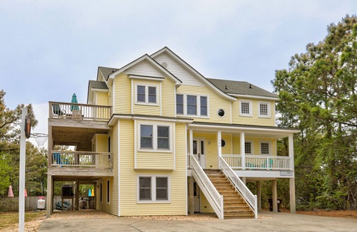 Corolla Light House | Dreamy 7BR | Private Pool | Hot Tub | Fireplace