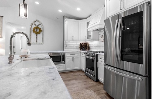 Cornelius House | Drift Away - A Luxurious Waterfront Ranch Home