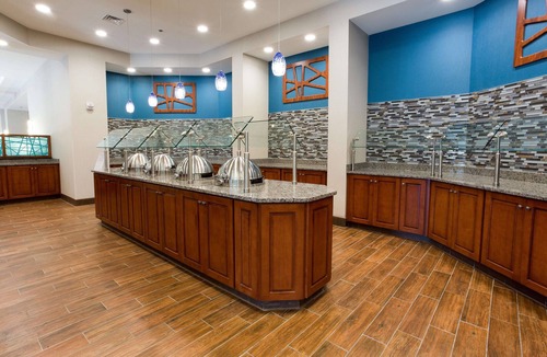 Burlington Hotel | Drury Inn & Suites Burlington