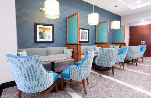 Burlington Hotel | Drury Inn & Suites Burlington