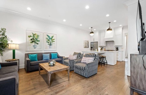 Rolling Mill Hill Apartment | Dual Rooftop WalktoBroad 40 Bed