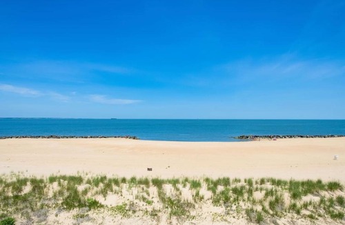 Willoughby Spit Apartment | Dune Cottage Isle Suite (2 bed/2 bath beach condo)