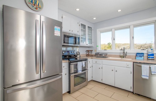 Pine Knoll Shores House | Duneside-Ocean Front/Pet Friendly Home in Pine Knoll Shores, NC