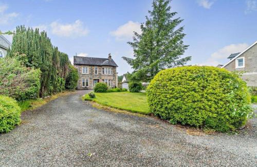 Kilmun Villa | Dunoon - Sleeps 17 - Group Retreat with Parking